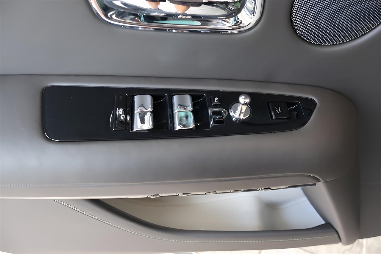 2023 Rolls-Royce Ghost 