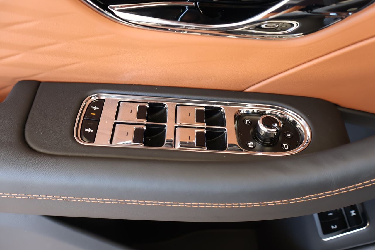 2026 Bentley Flying Spur Azure