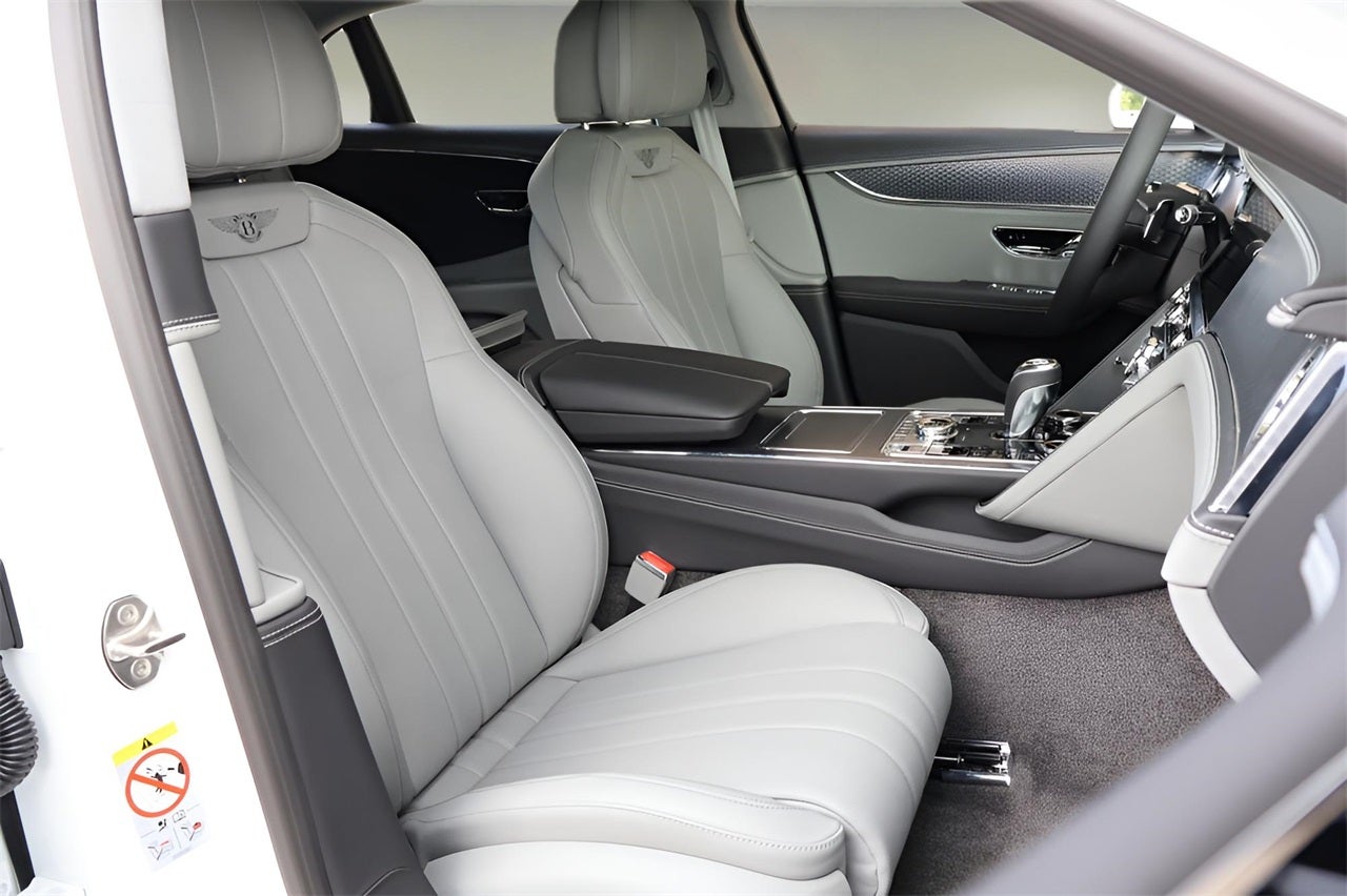 2025 Bentley Flying Spur Base