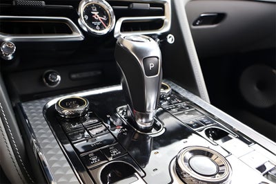 2025 Bentley Flying Spur Base