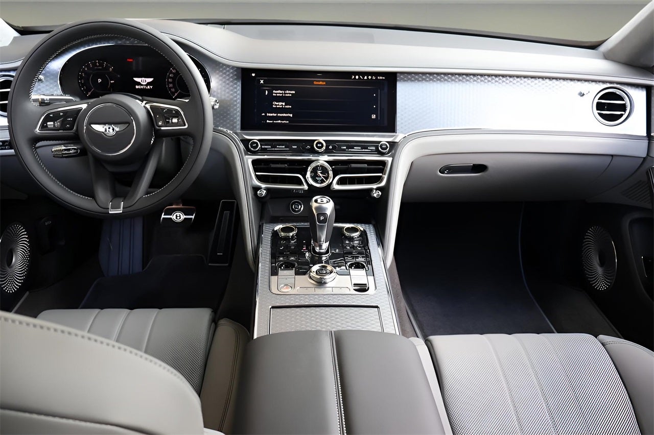 2025 Bentley Flying Spur Base