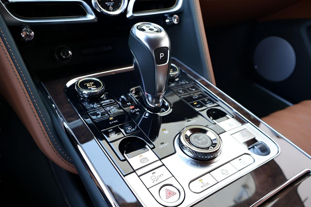 2026 Bentley Flying Spur Azure