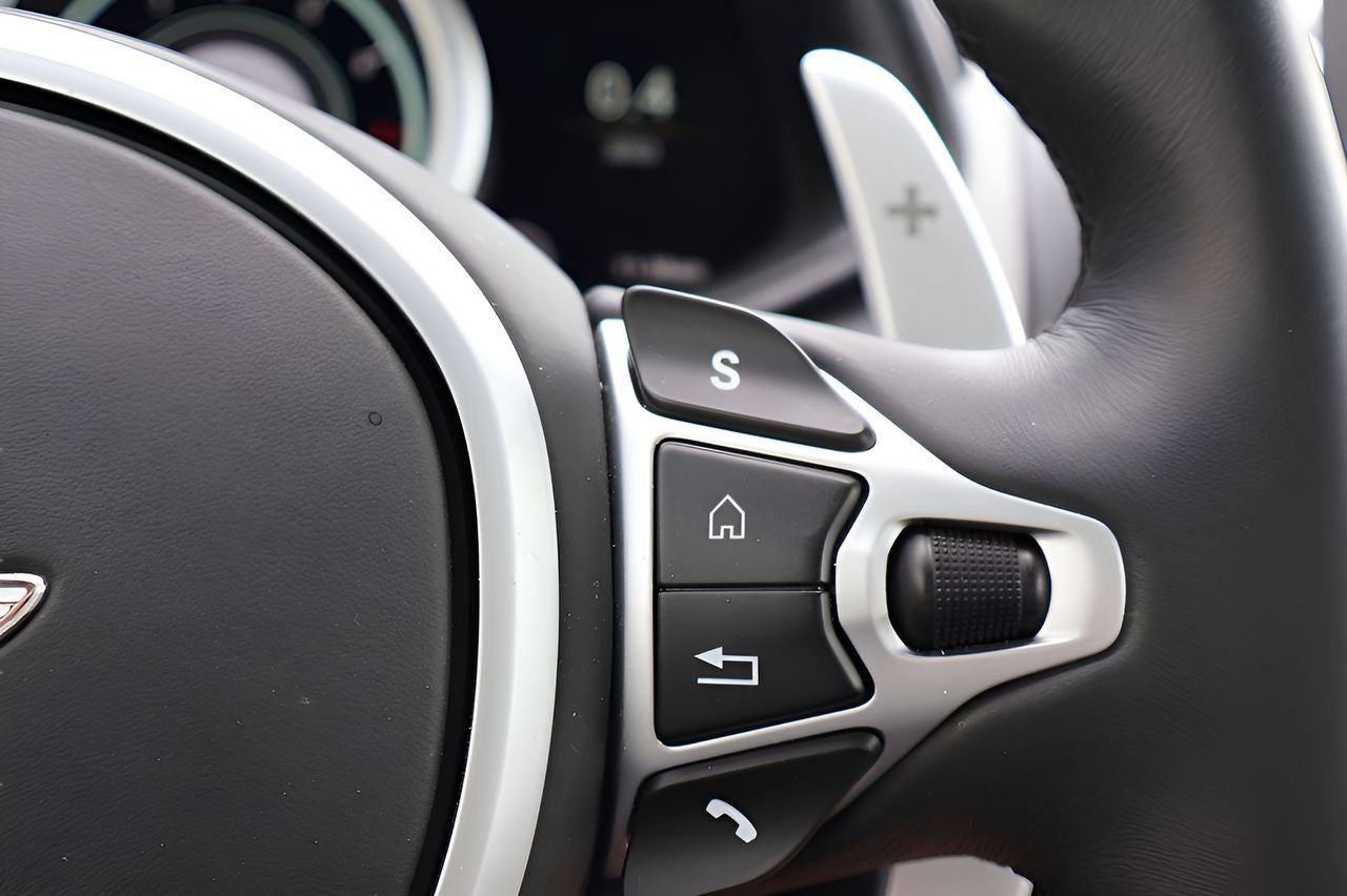 2022 Aston Martin DB11 Volante