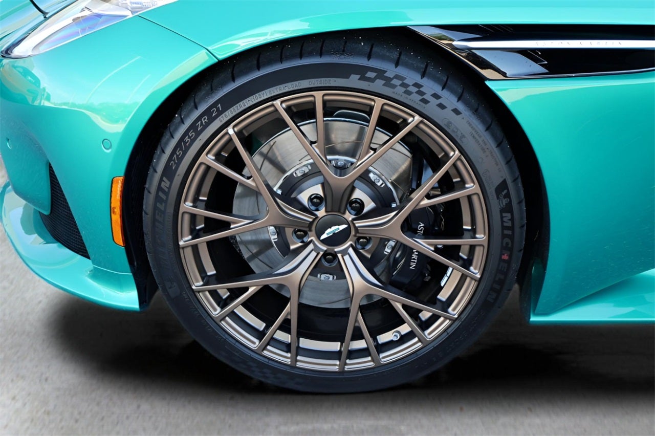 2025 Aston Martin DB12 Base