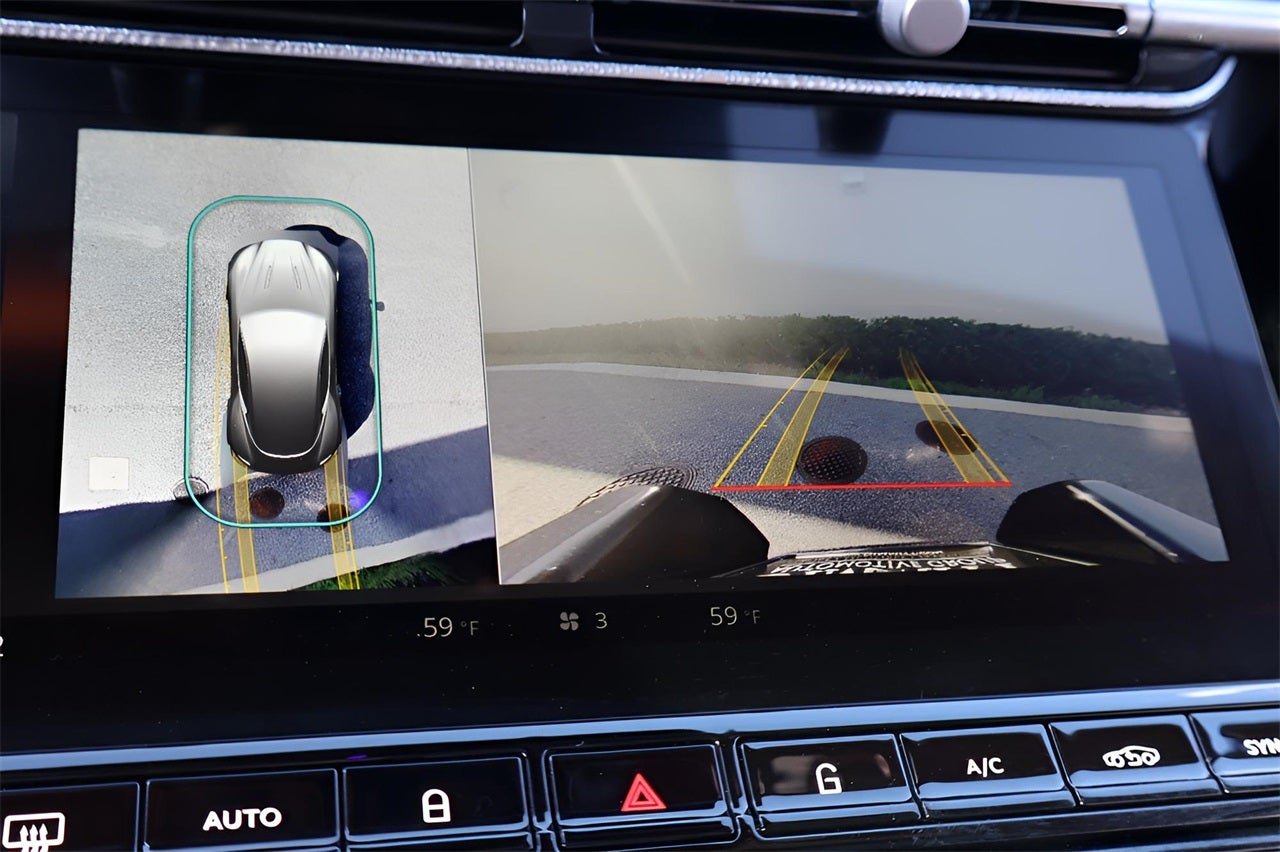 2025 Aston Martin DB12 Base