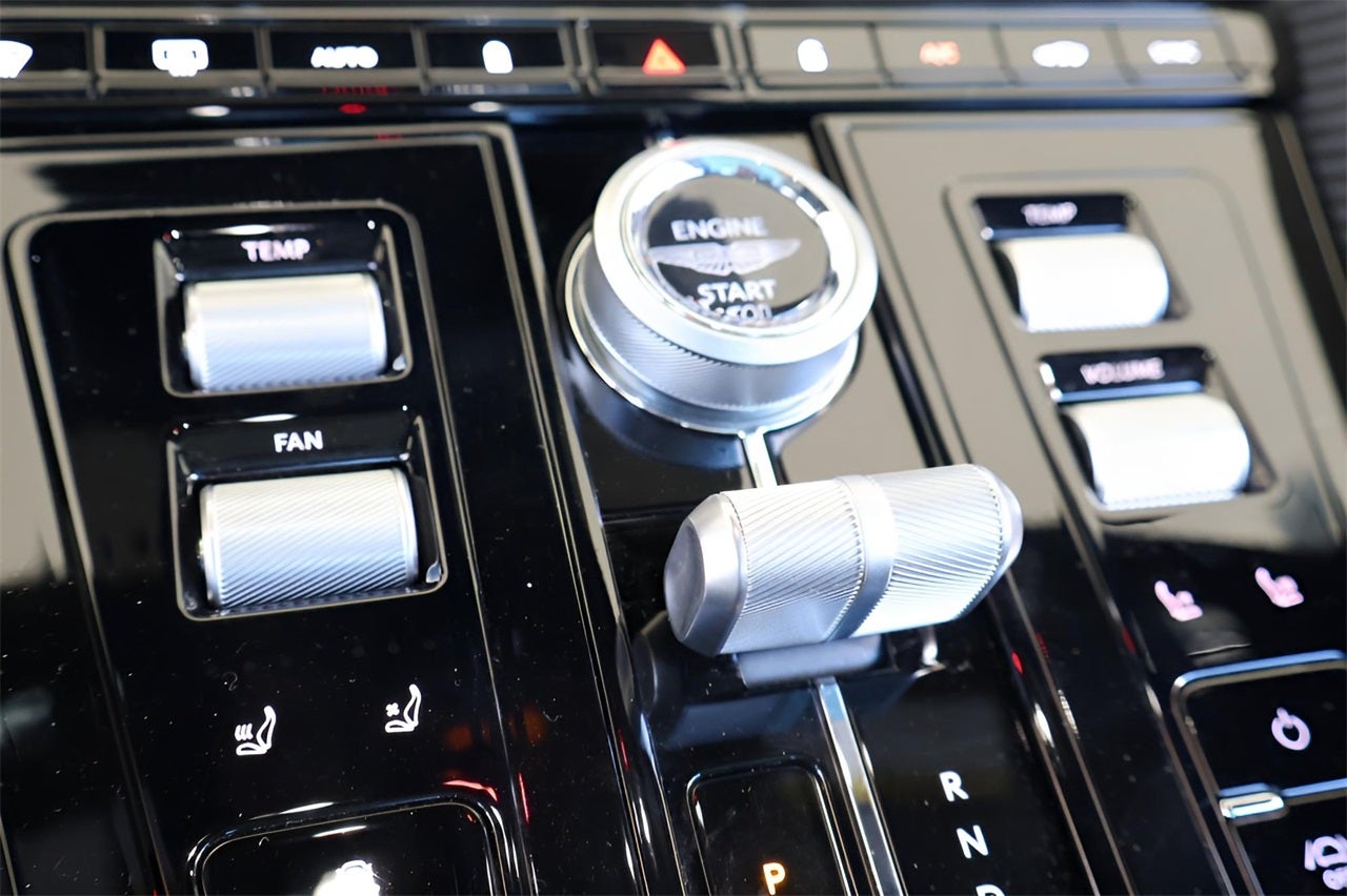 2025 Aston Martin DB12 Base