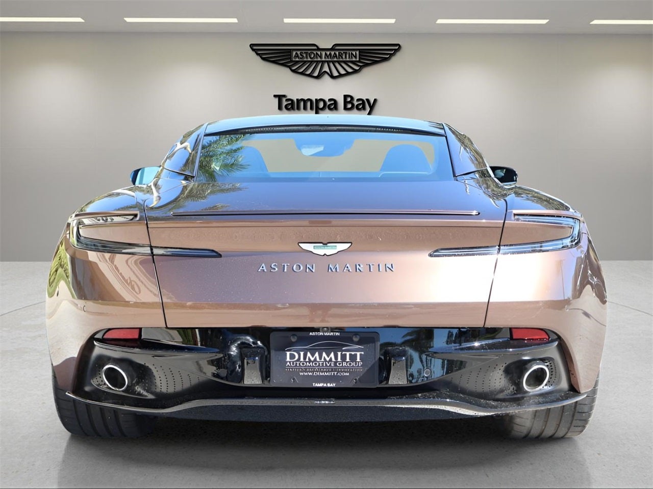 2025 Aston Martin DB12 Base