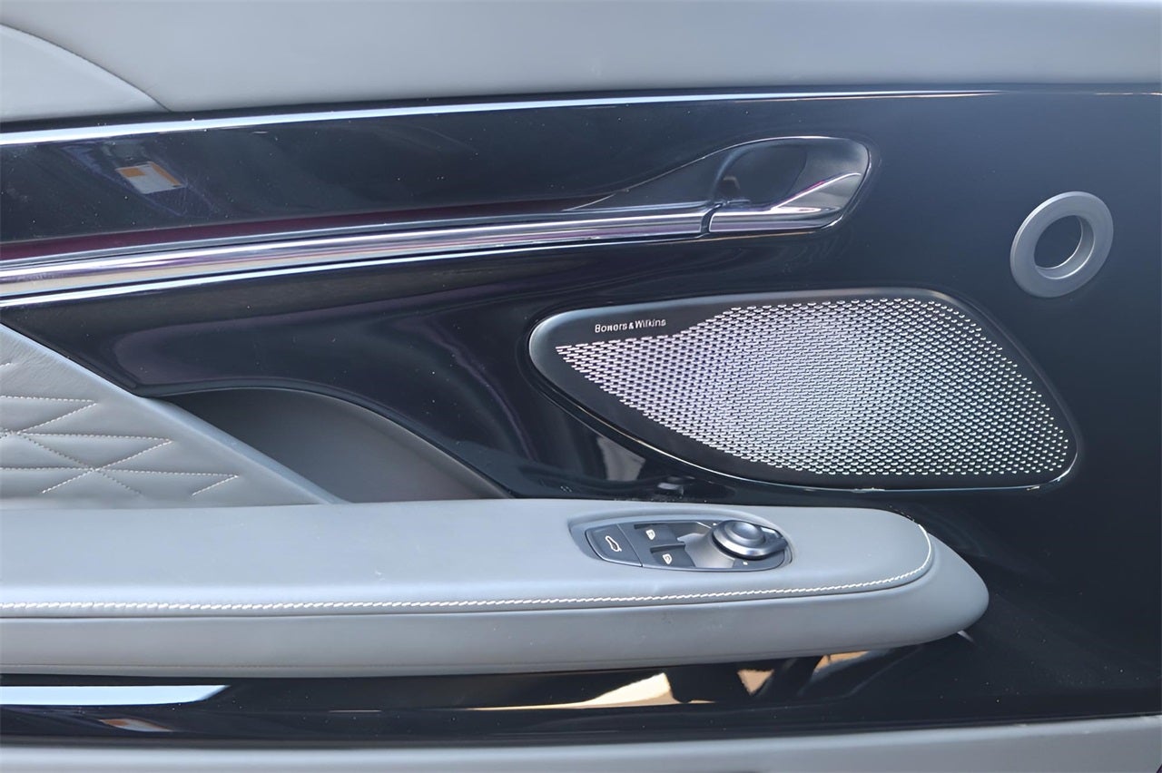 2024 Aston Martin DB12 Base