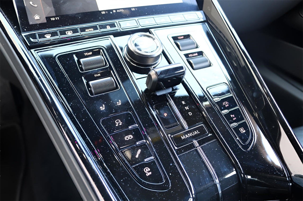 2024 Aston Martin DB12 Base