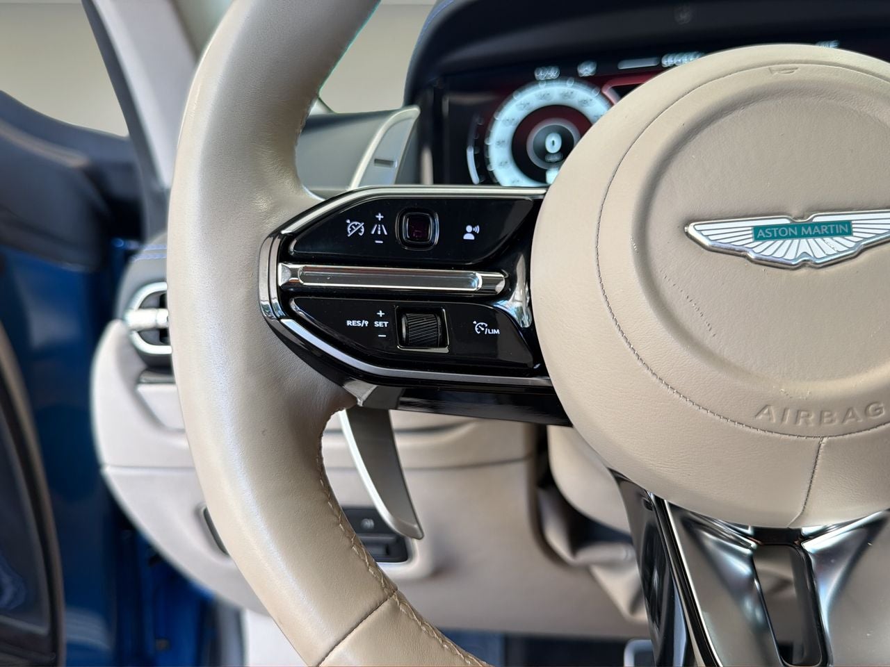 2024 Aston Martin DB12 Base