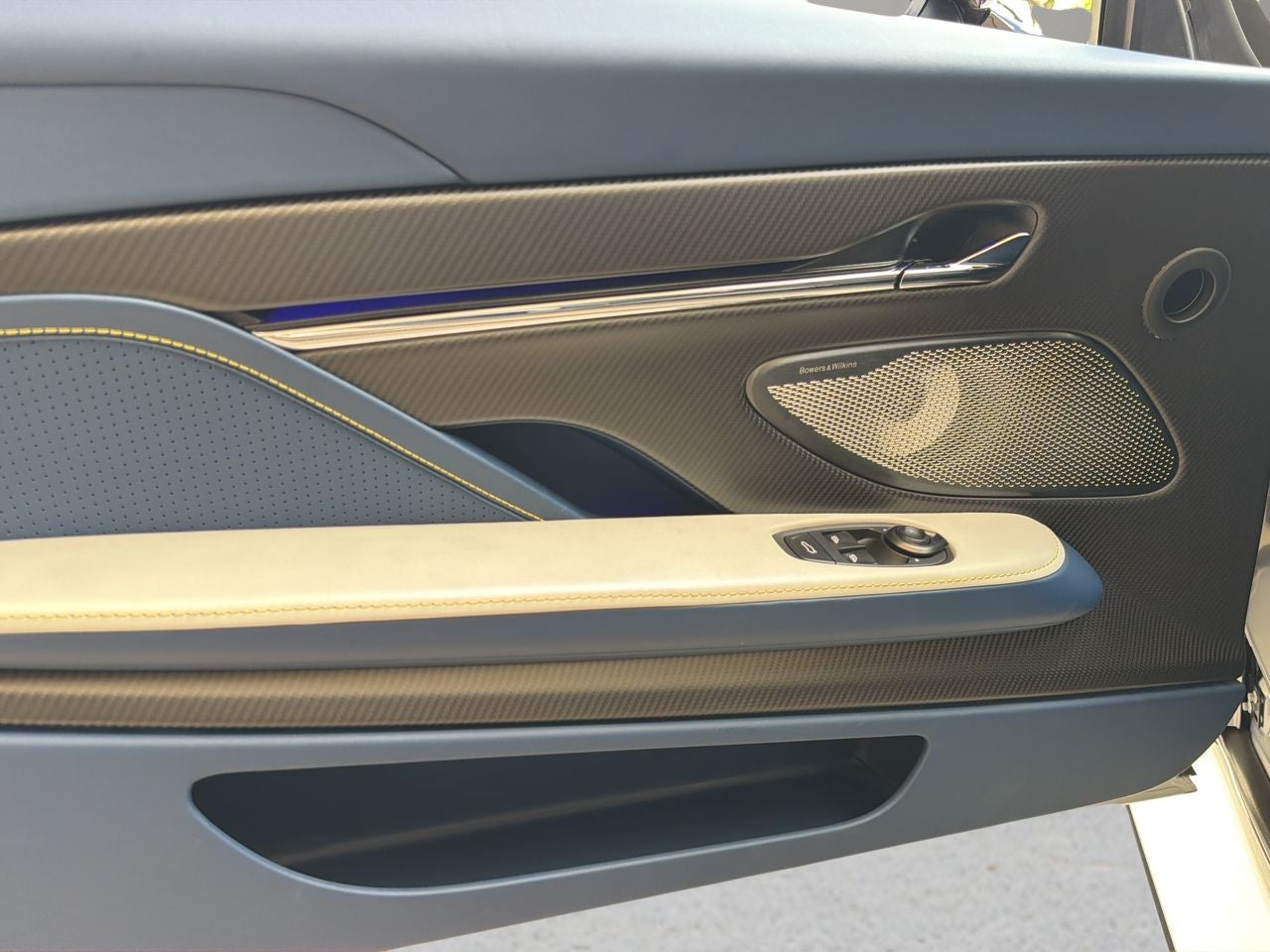 2026 Aston Martin DB12 Volante