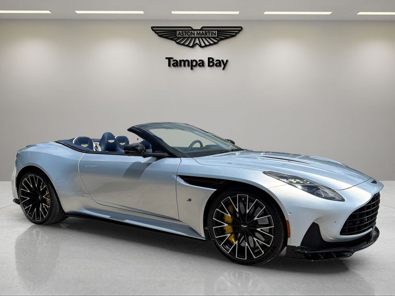 2026 Aston Martin DB12 Volante