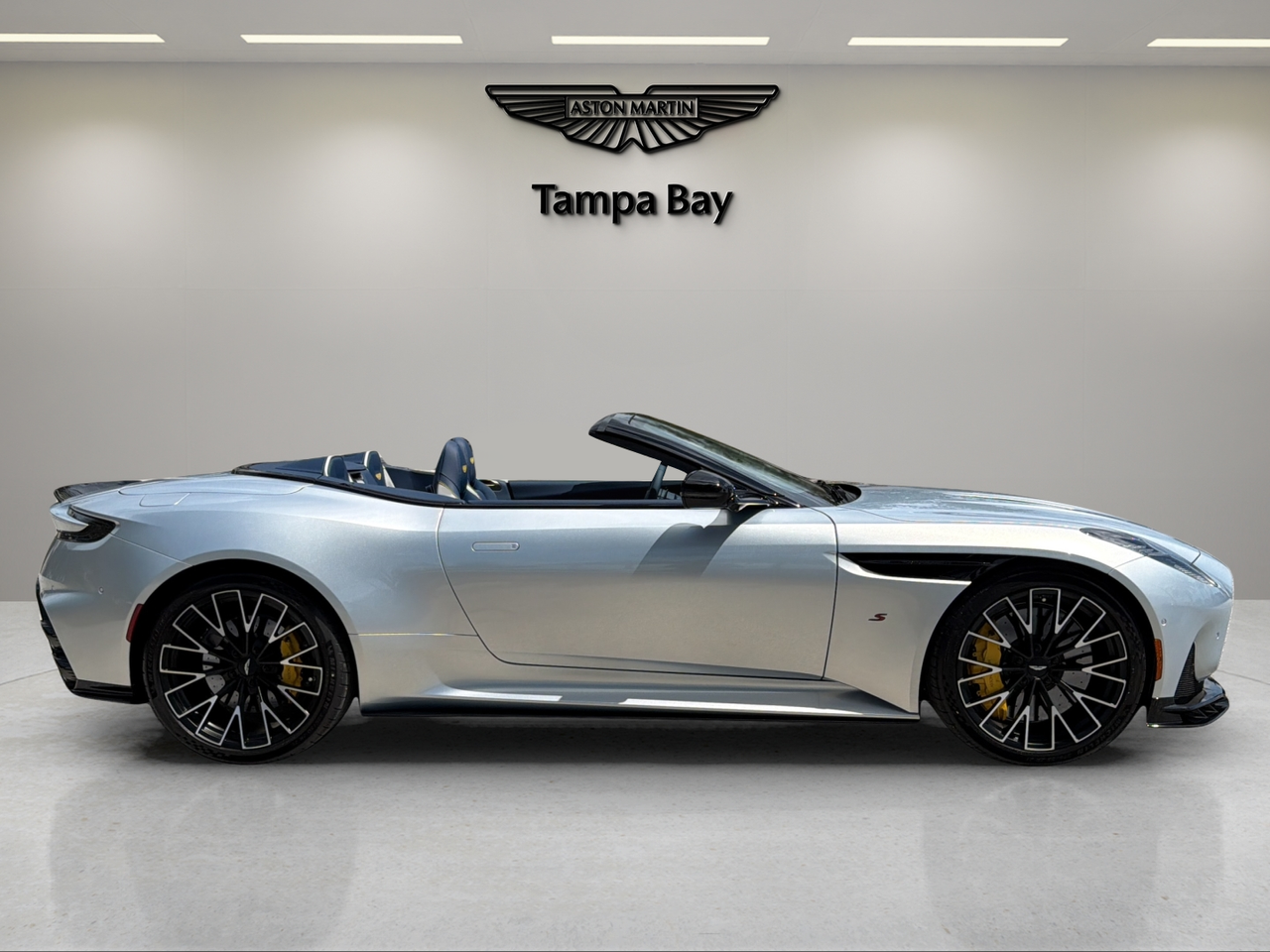 2026 Aston Martin DB12 Volante