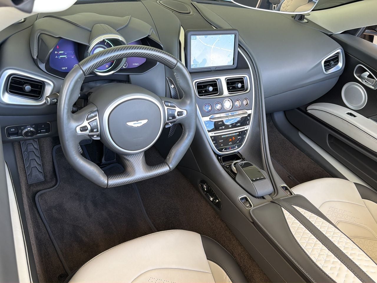 2023 Aston Martin DBS Volante