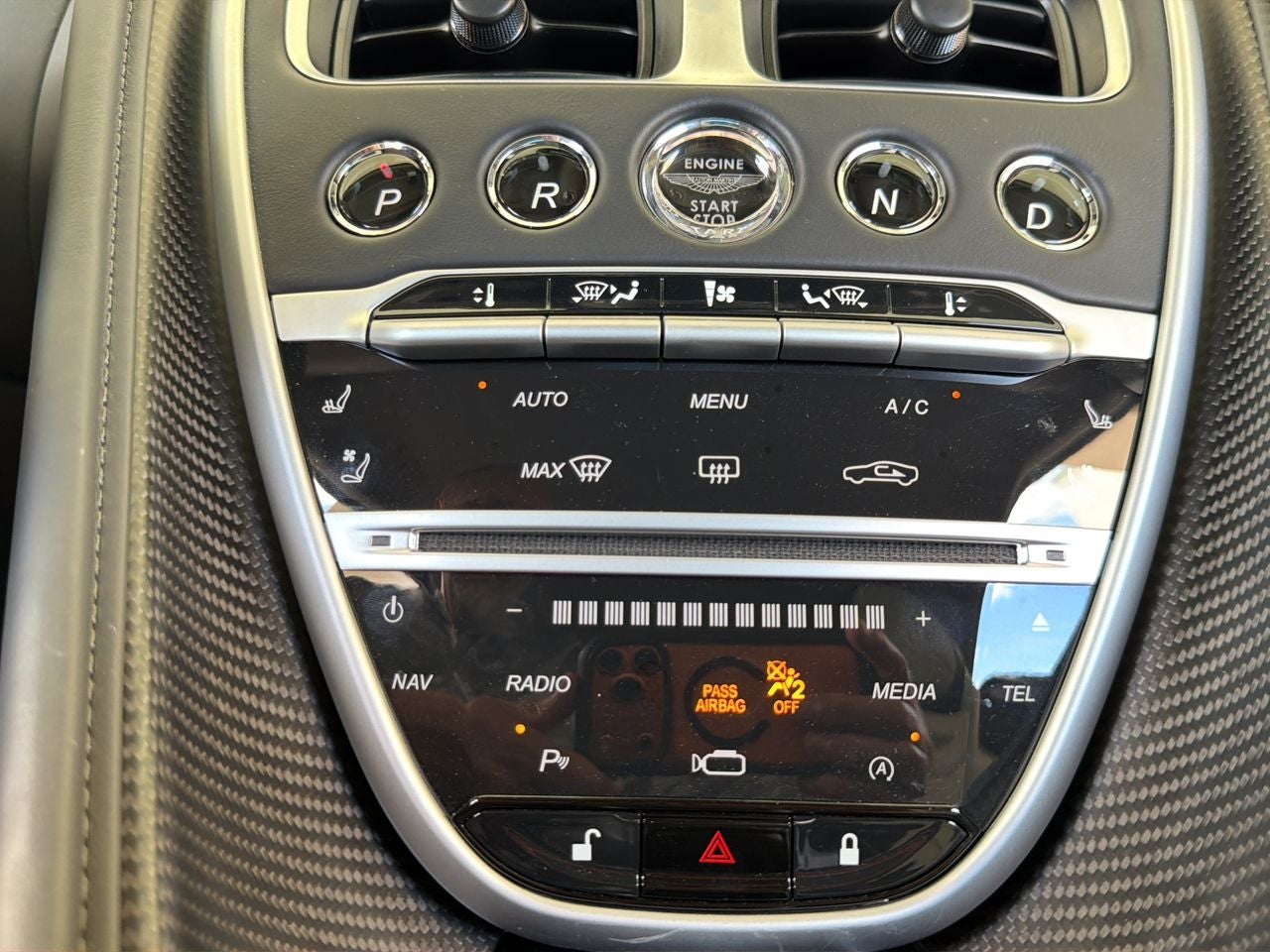 2023 Aston Martin DBS Volante