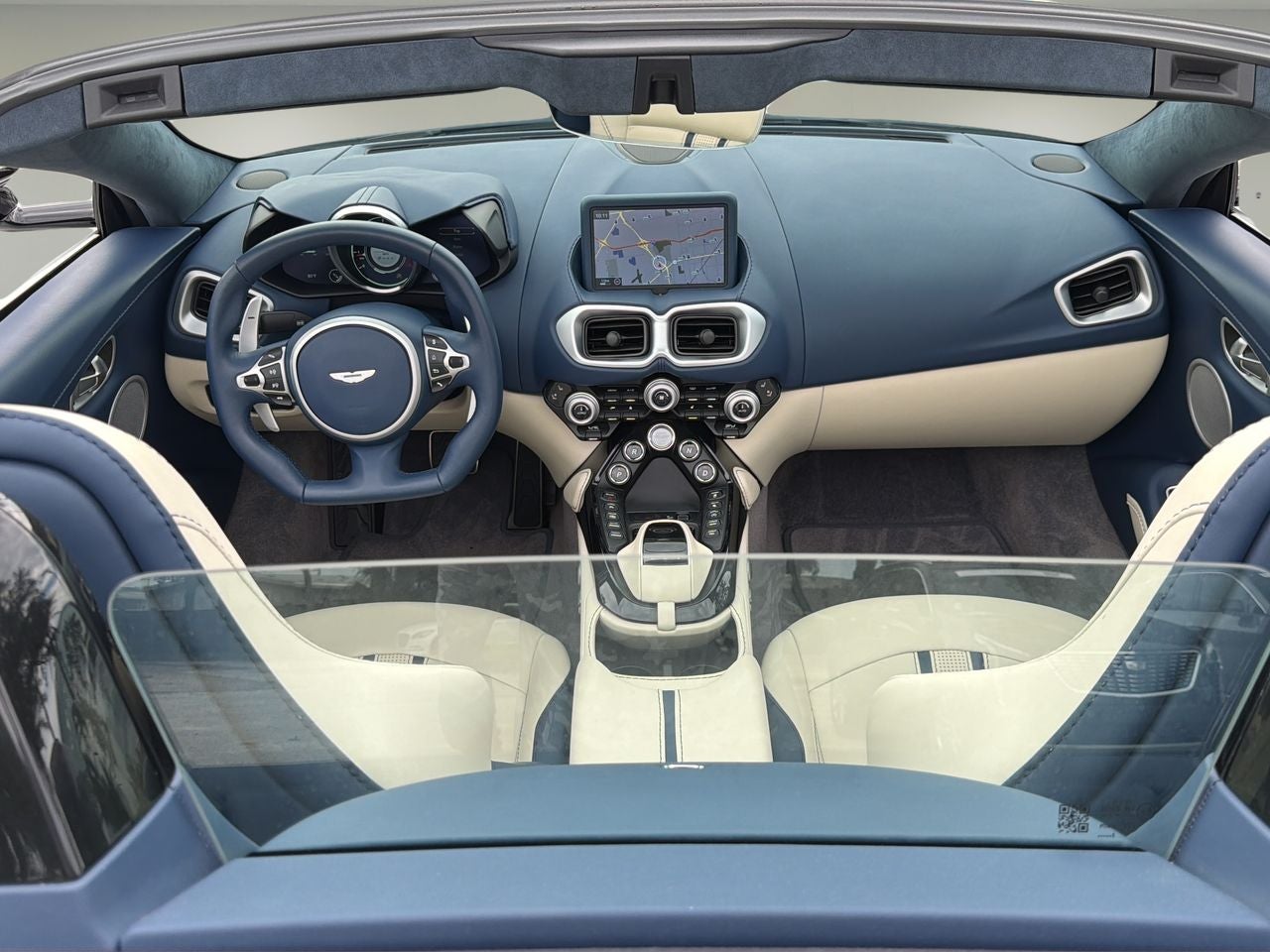 2023 Aston Martin Vantage Base