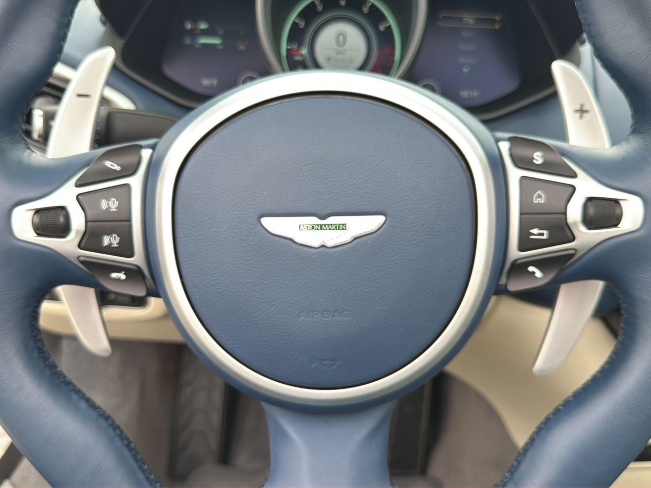 2023 Aston Martin Vantage Base