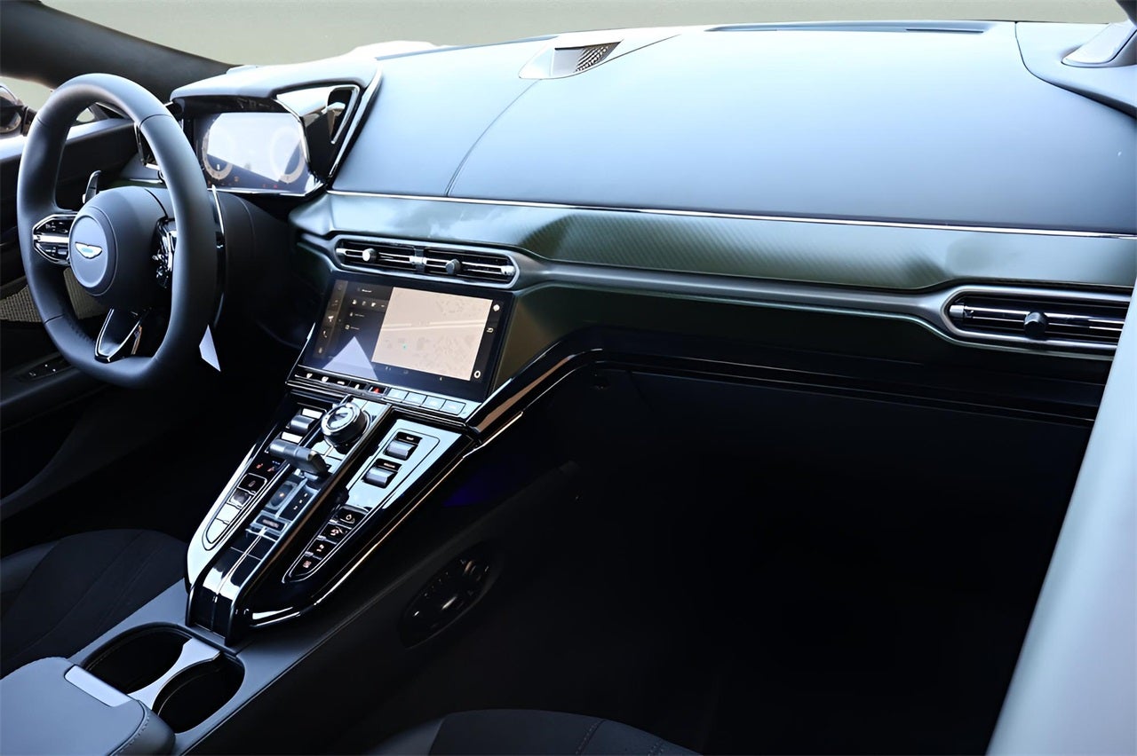 2025 Aston Martin Vantage Base