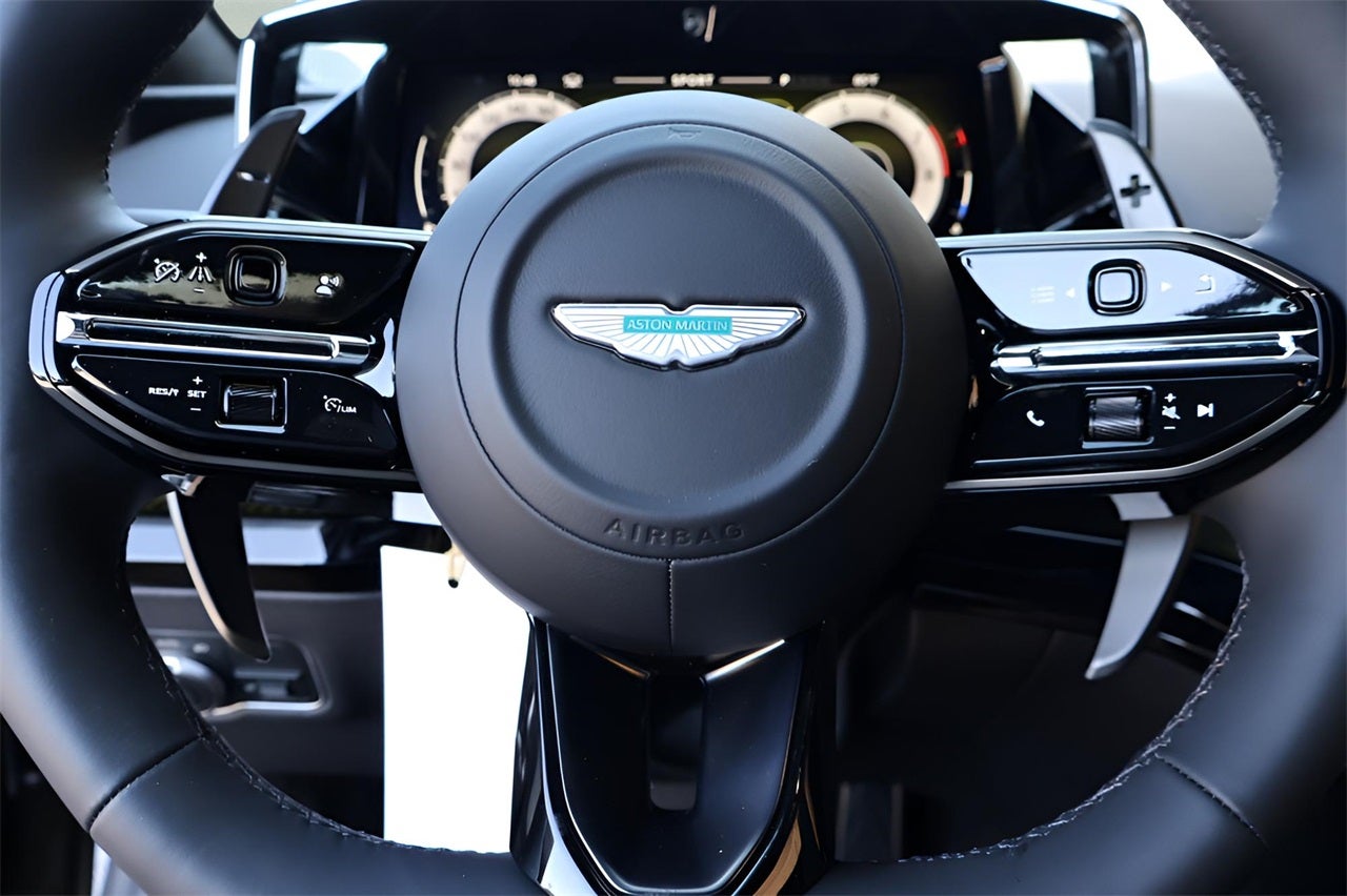 2025 Aston Martin Vantage Base