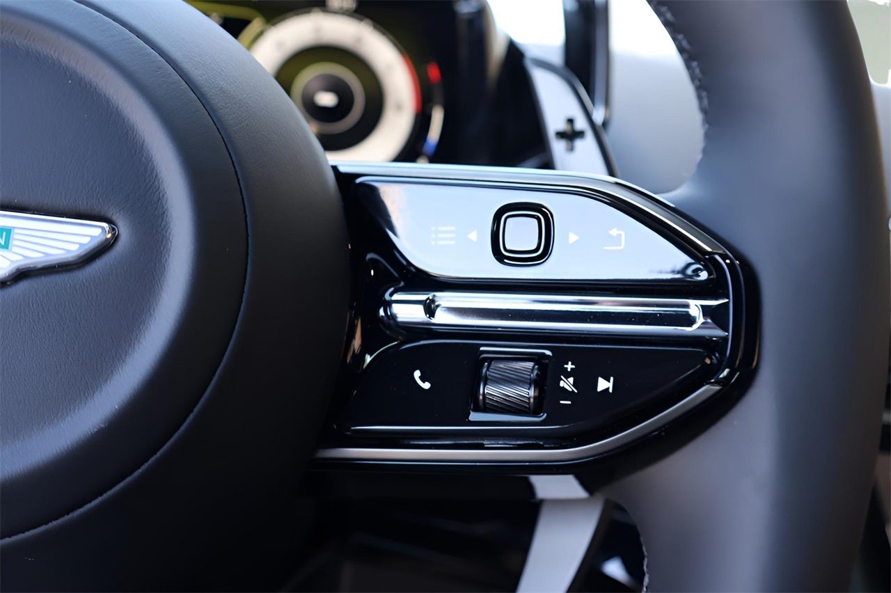 2025 Aston Martin Vantage Base