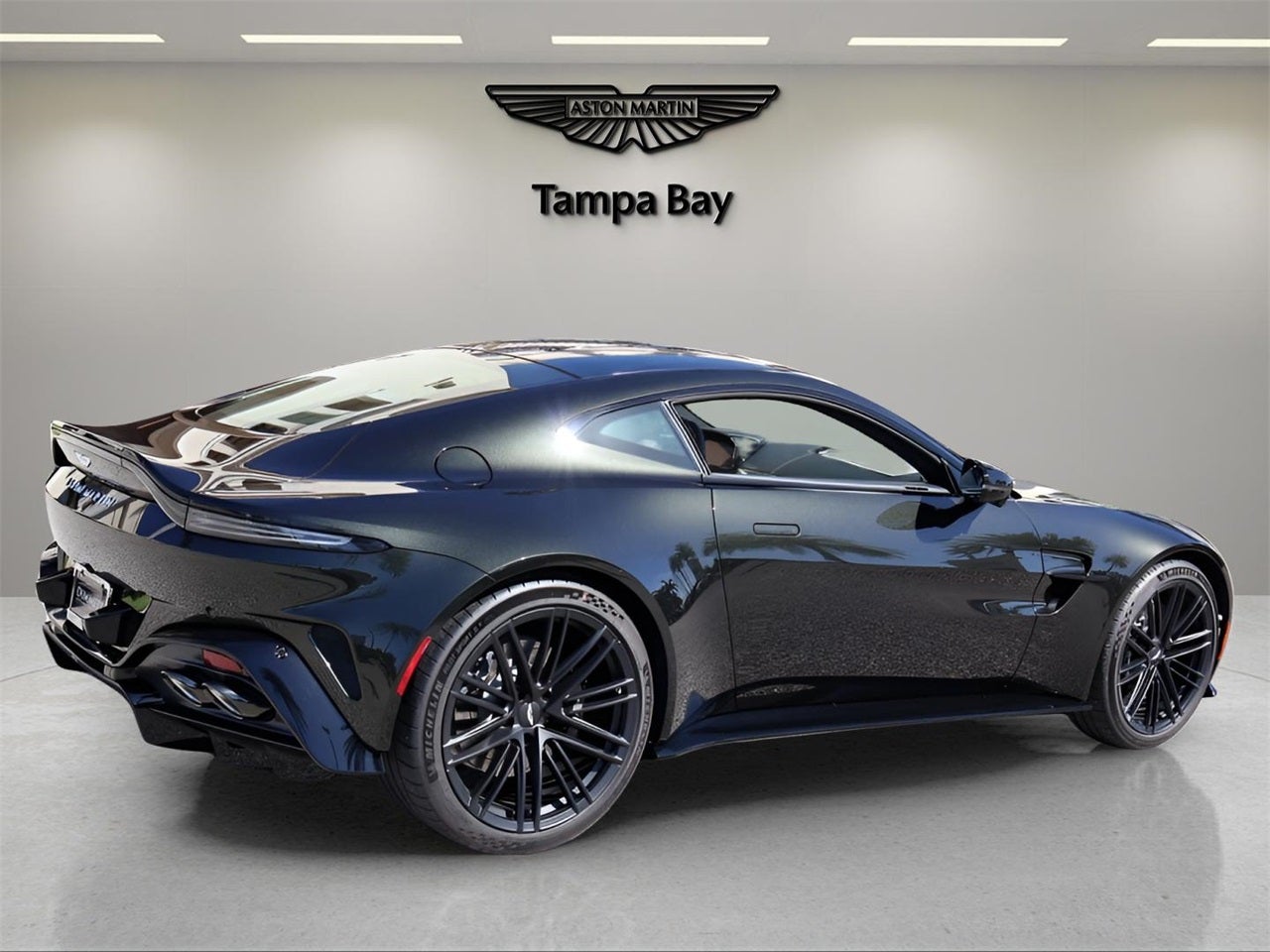 2025 Aston Martin Vantage Base