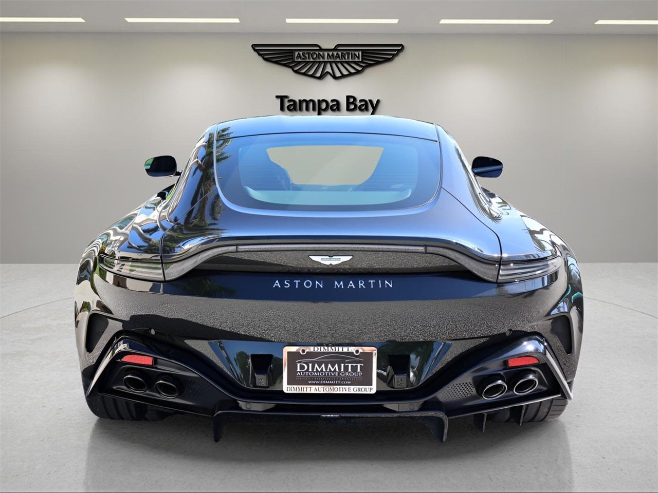 2025 Aston Martin Vantage Base