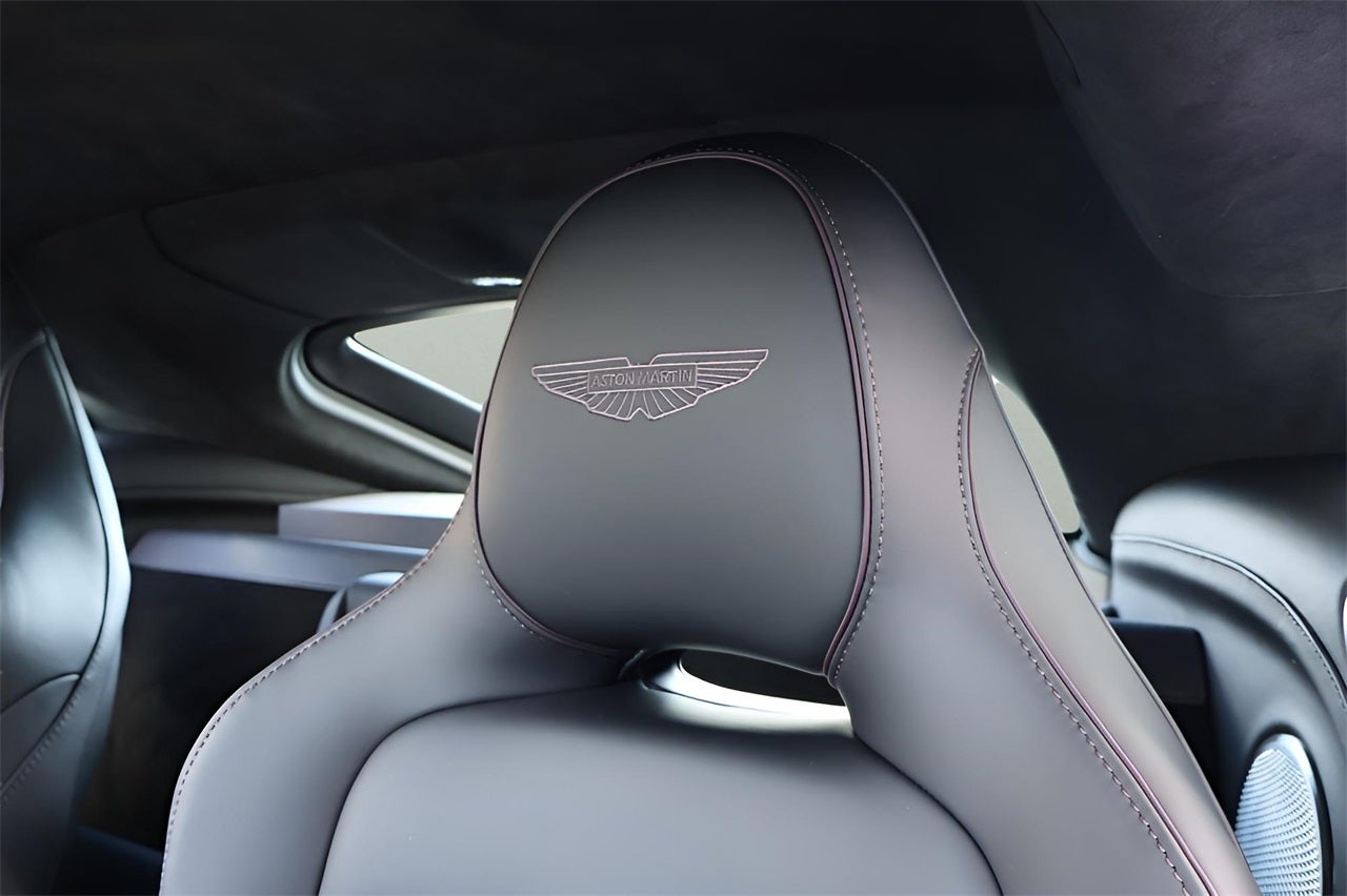 2026 Aston Martin Vantage Base