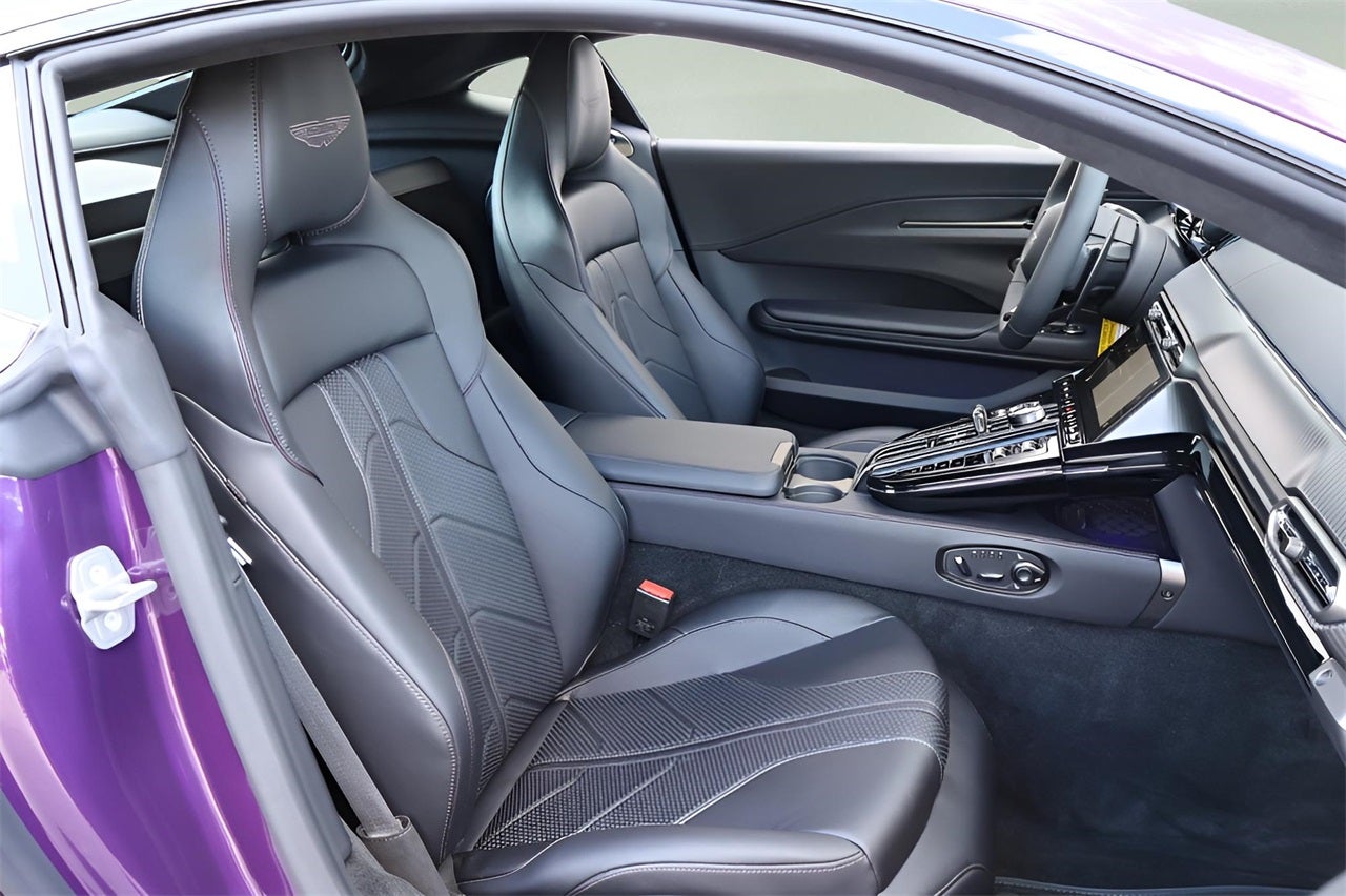 2026 Aston Martin Vantage Base