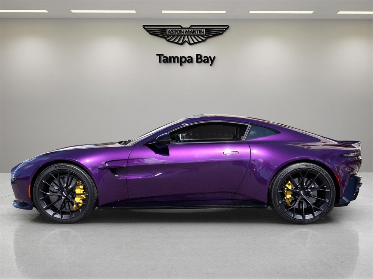 2026 Aston Martin Vantage Base