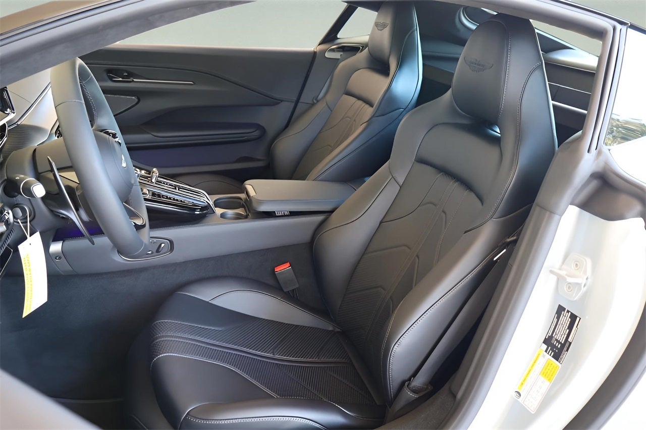 2026 Aston Martin Vantage Base