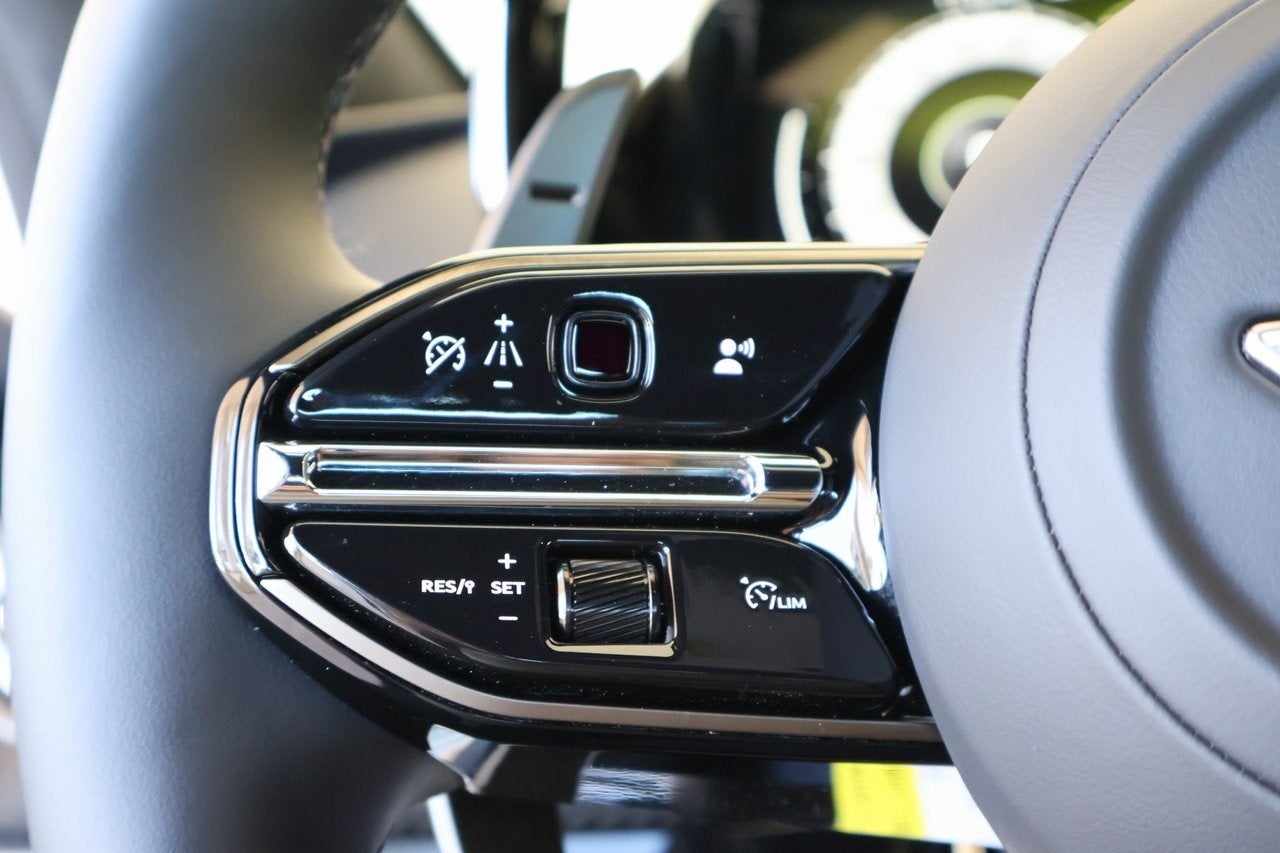 2026 Aston Martin Vantage Base