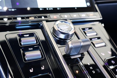 2026 Aston Martin Vantage Base