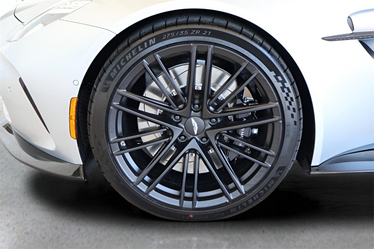 2026 Aston Martin Vantage Base