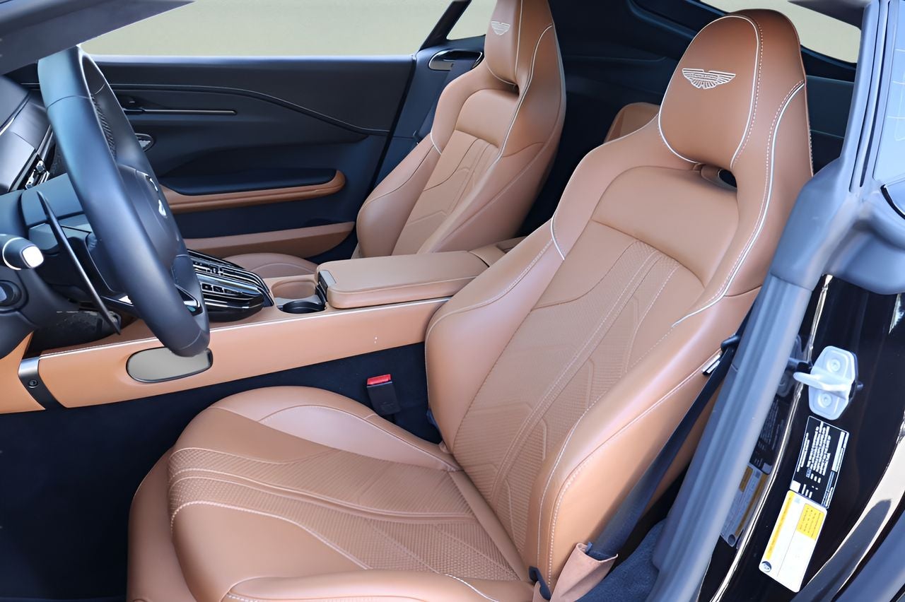 2025 Aston Martin Vantage Base