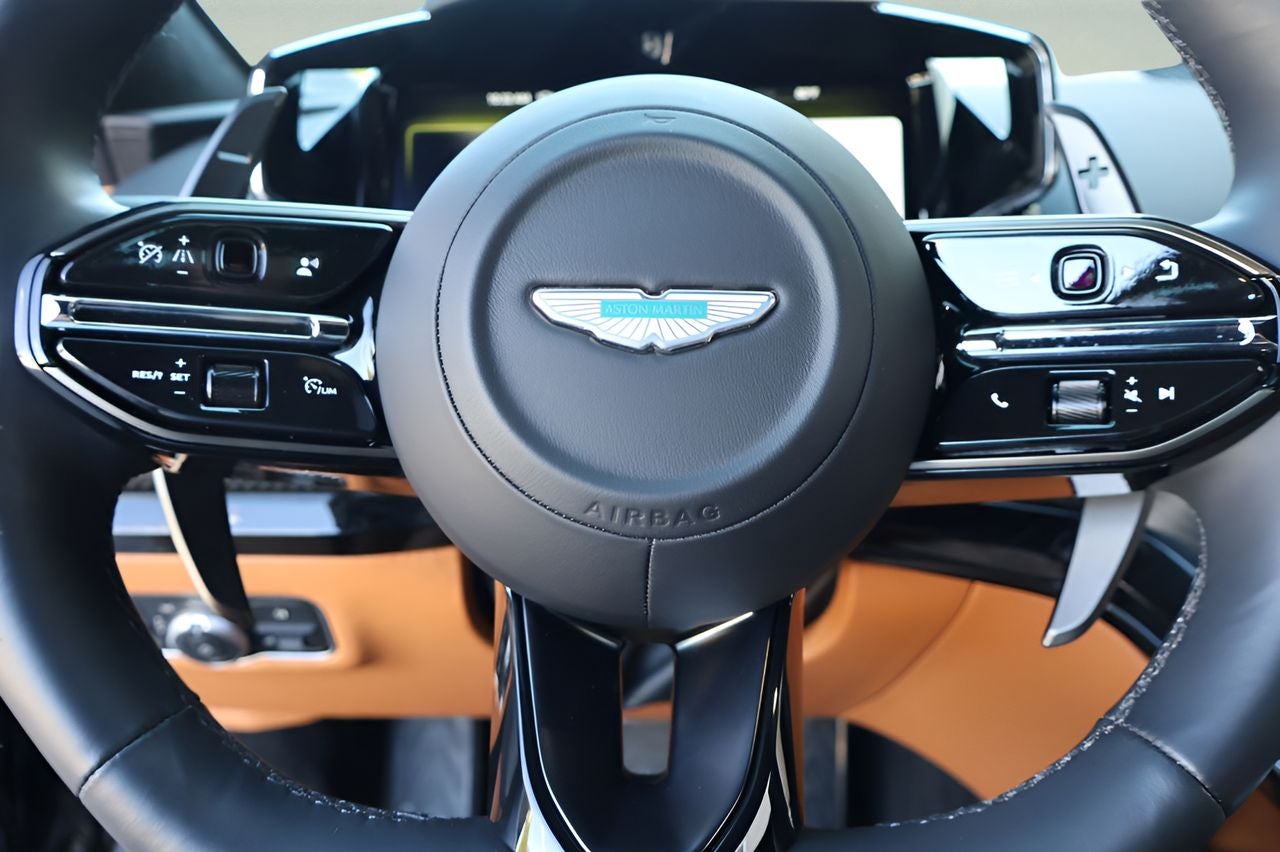2025 Aston Martin Vantage Base