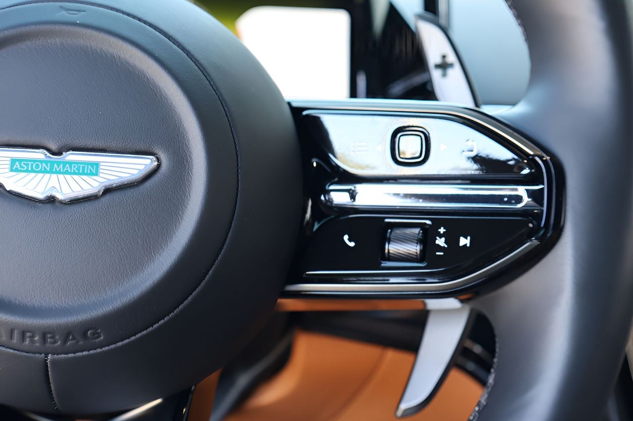 2025 Aston Martin Vantage Base