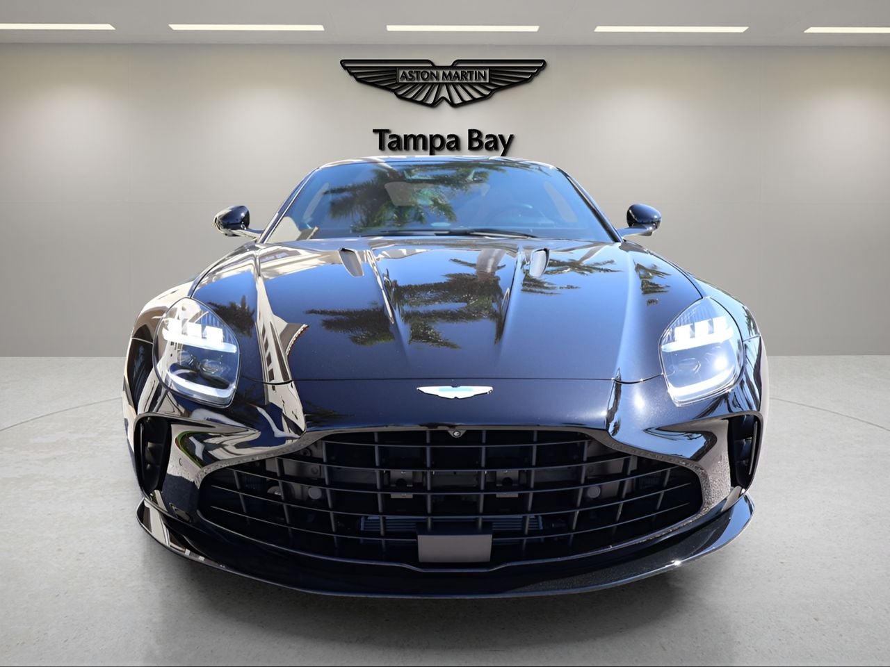 2025 Aston Martin Vantage Base