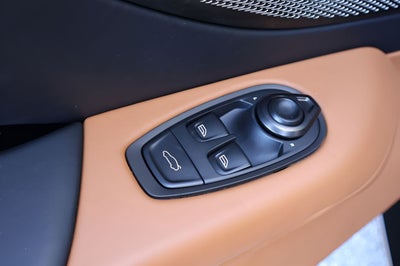 2025 Aston Martin Vantage Base