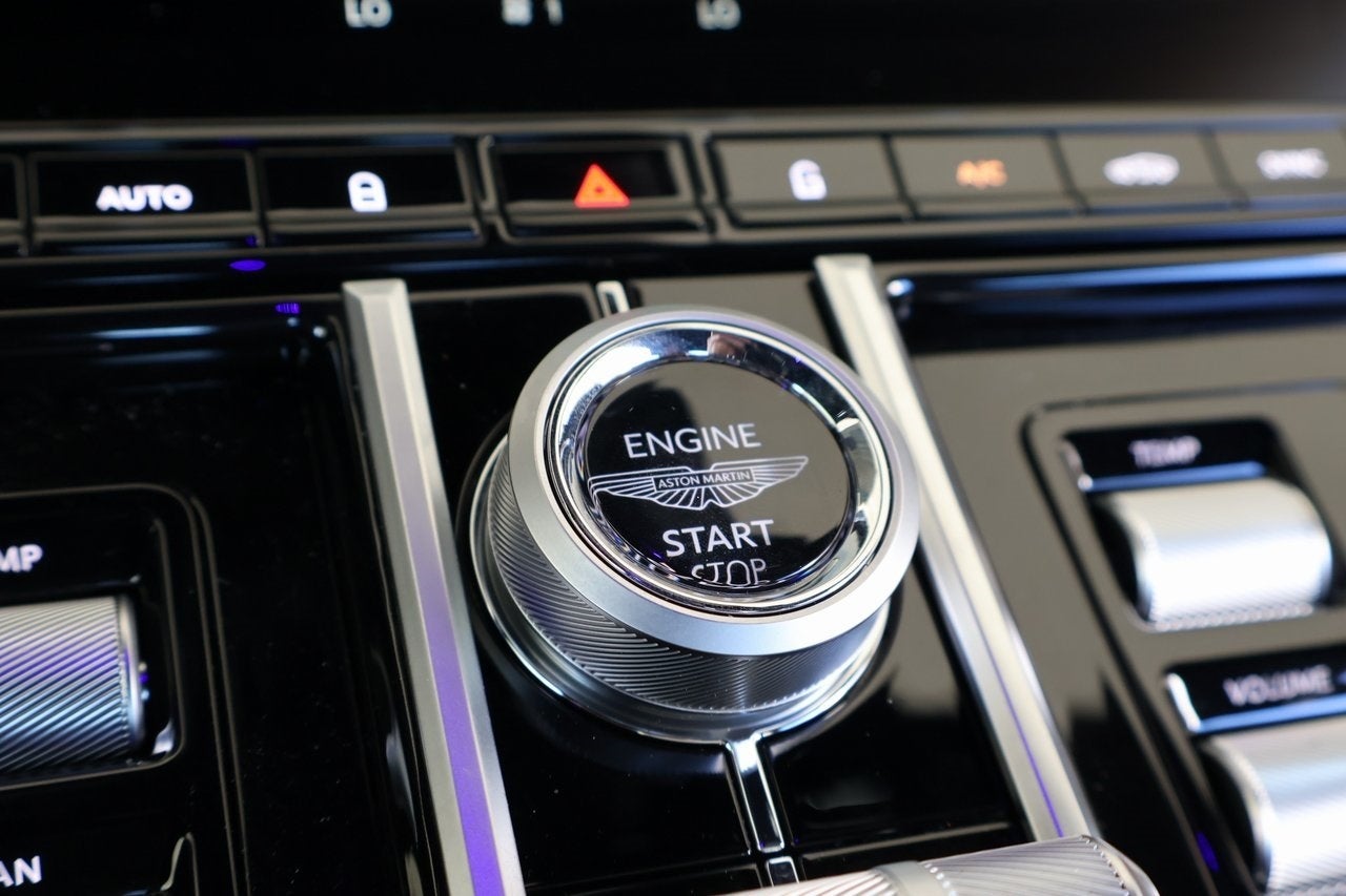 2026 Aston Martin Vantage Base