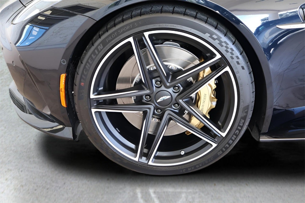 2026 Aston Martin Vantage Base