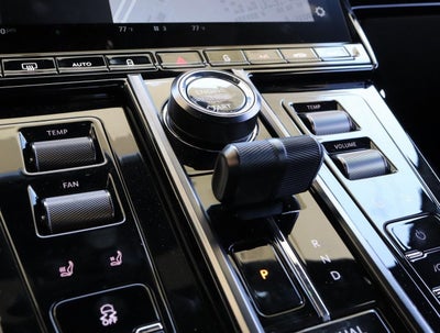 2025 Aston Martin Vantage Base