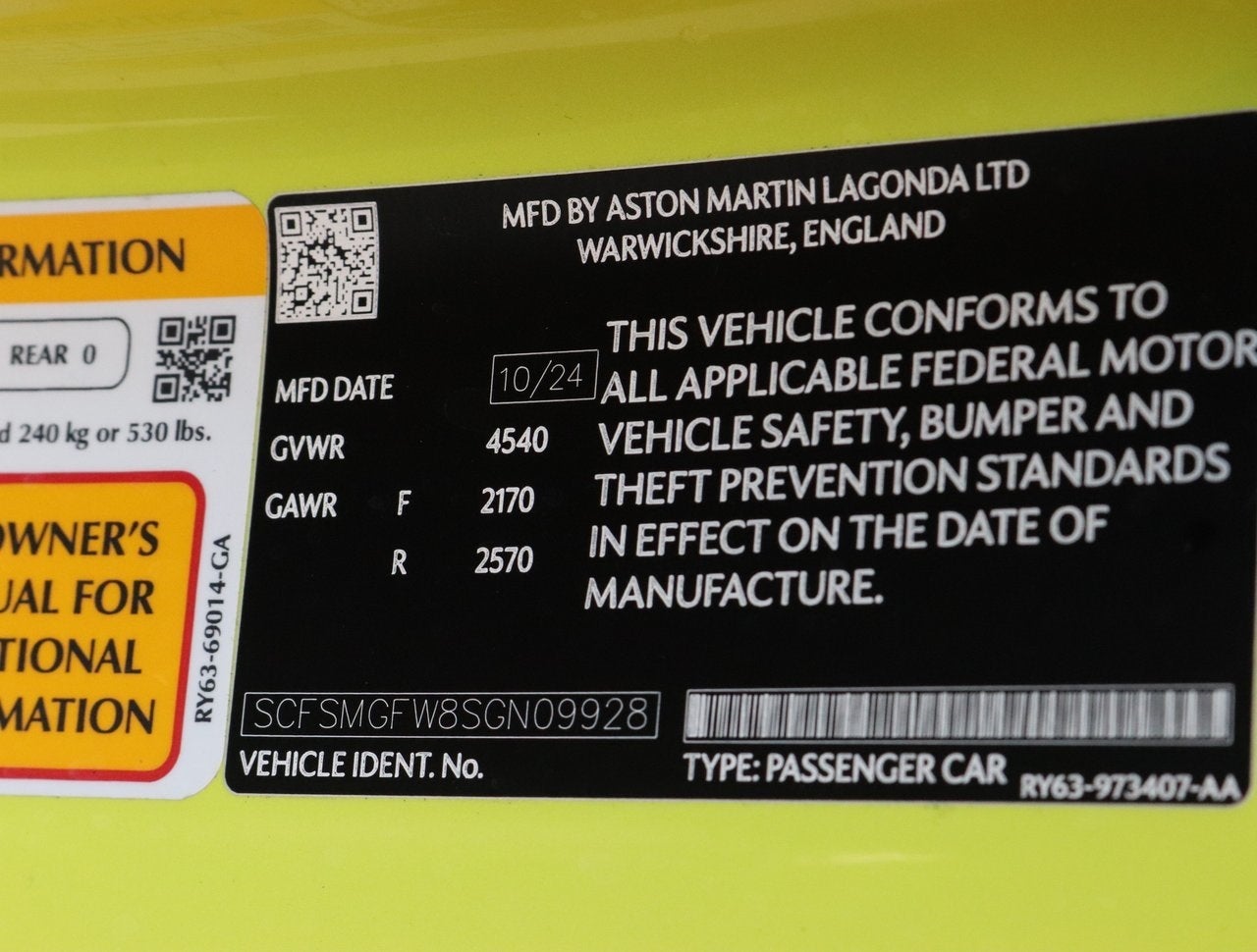 2025 Aston Martin Vantage Base