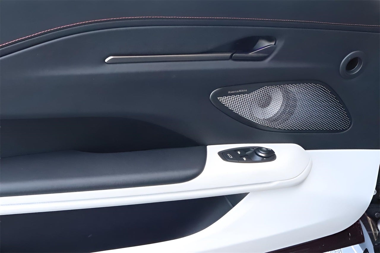 2026 Aston Martin Vantage Base