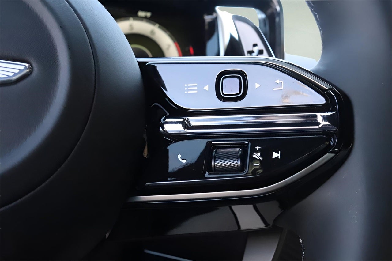 2026 Aston Martin Vantage Base