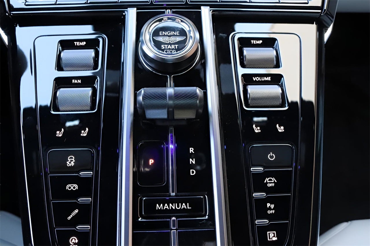 2026 Aston Martin Vantage Base