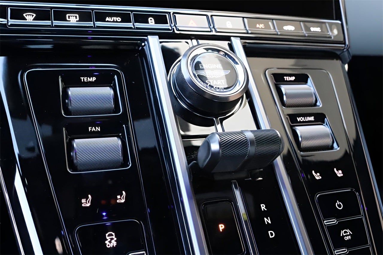 2026 Aston Martin Vantage Base