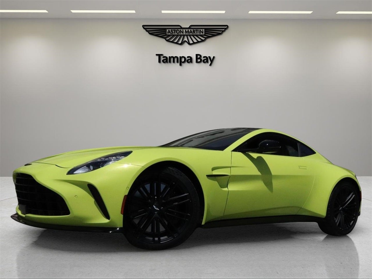 2025 Aston Martin Vantage Base