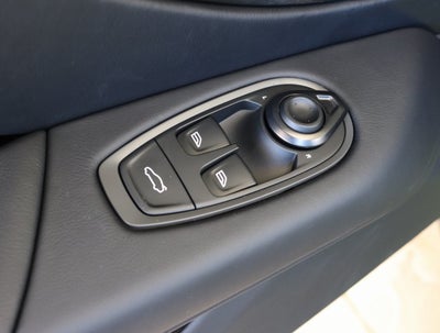 2025 Aston Martin Vantage Base