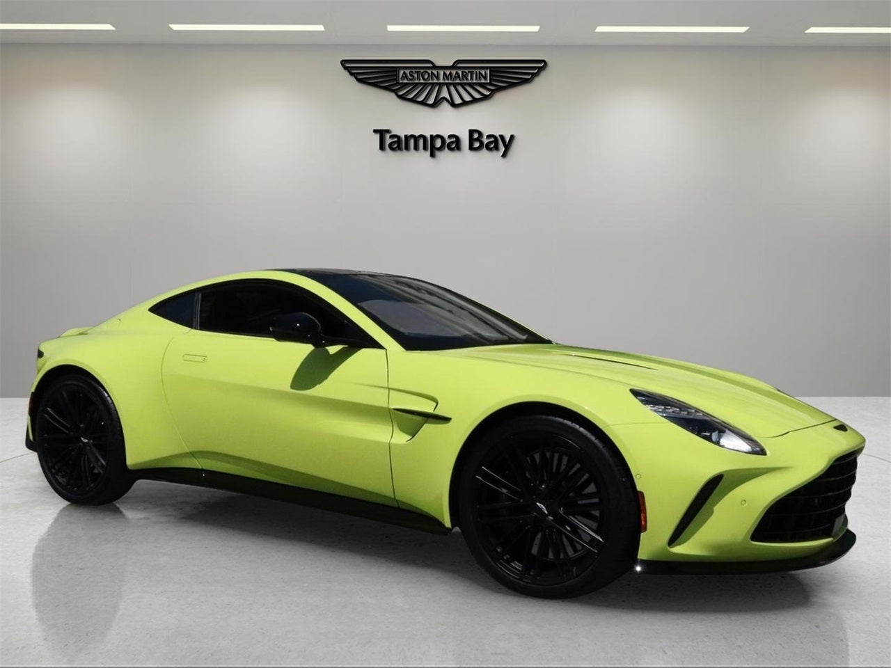 2025 Aston Martin Vantage Base