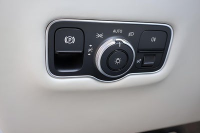 2026 Aston Martin Vantage Base